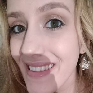 Meet your Posher, Karissa